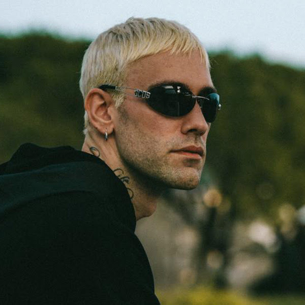 GCDS Eyewear accompagna a Sanremo 2023