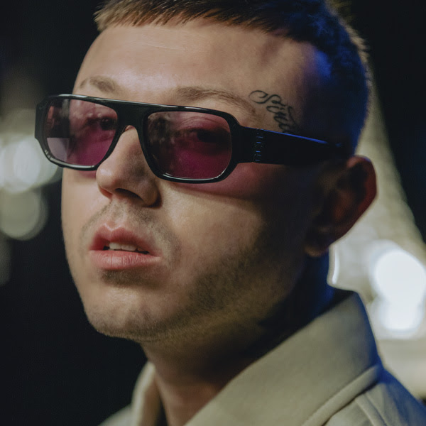 GCDS Eyewear accompagna a Sanremo 2023